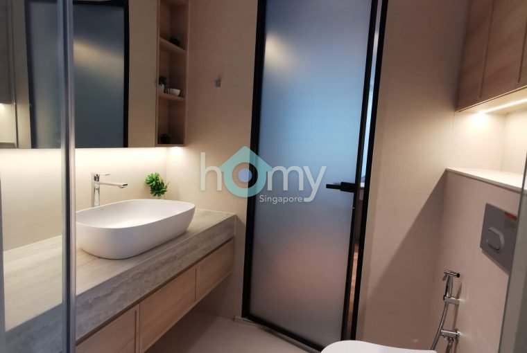 Skies Miltonia, 5 Bedroom Town House for Sale