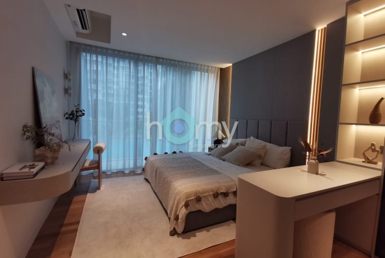 Skies Miltonia, 5 Bedroom Town House for Sale