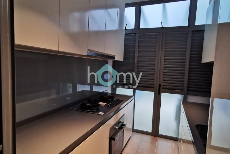 Skies Miltonia, 5 Bedroom Town House for Sale