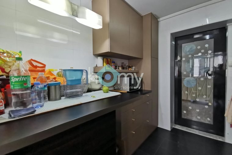 706 Woodlands Drive 40 HDB 5 Room for Sale
