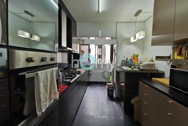 706 Woodlands Drive 40 HDB 5 Room for Sale