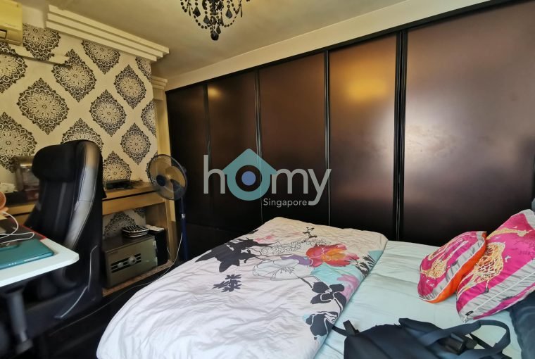 706 Woodlands Drive 40 HDB 5 Room for Sale