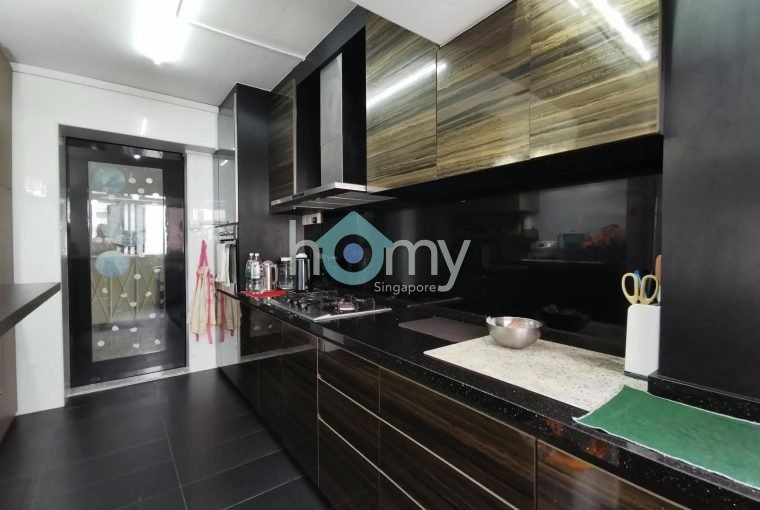 706 Woodlands Drive 40 HDB 5 Room for Sale