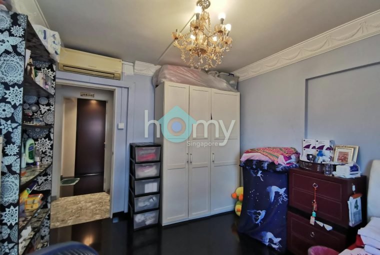 706 Woodlands Drive 40 HDB 5 Room for Sale